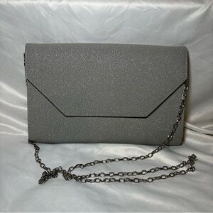 HALOGEN - Shimmery Silver Gray Leather Envelope Clutch & Crossbody Womens bag